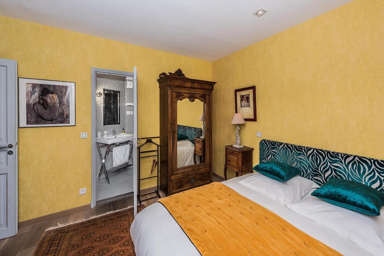 Chambres D'Hotes La Closerie Des Trois Marottes Melun Exterior photo